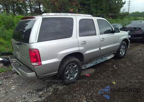 2004 Cadillac Escalade Standard z USA, uszkodzony, nr VIN 1GYEK63N14R242818